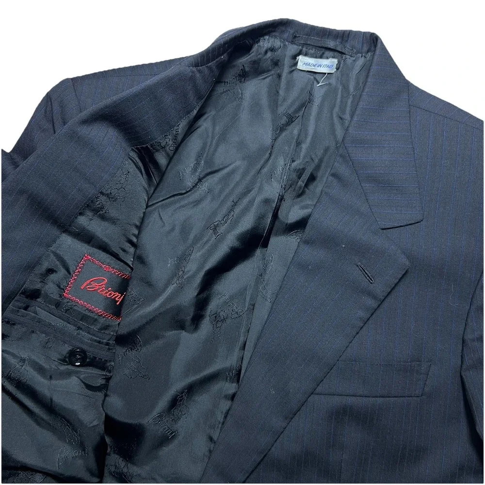 Brioni Augusto Wool Silk 2 Button Blazer size 00R James Bond 007 Black Navy Stri